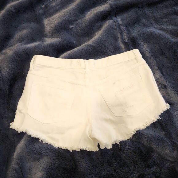 White button fly Free People jean shorts size 27! - Picture 4 of 13